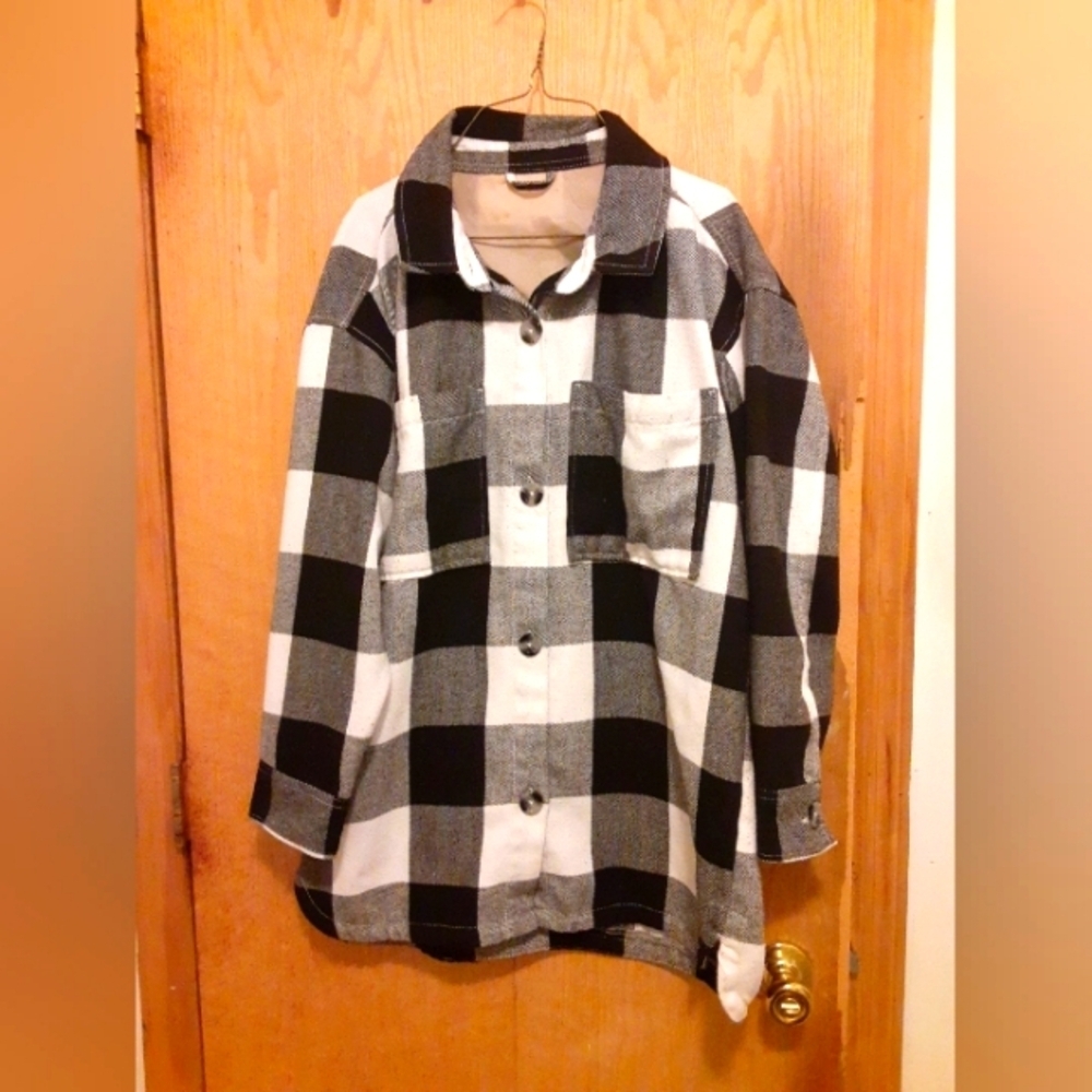 Serra Women's Flannel Plaid Checkered Long Sleeve Shacket Black White Size Small